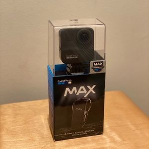 NWT - GoPro MAX